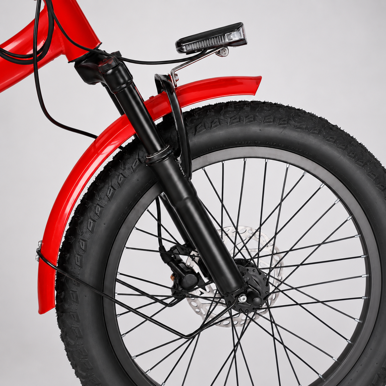 VICTRIP T1 front suspension fork and fat tire detail