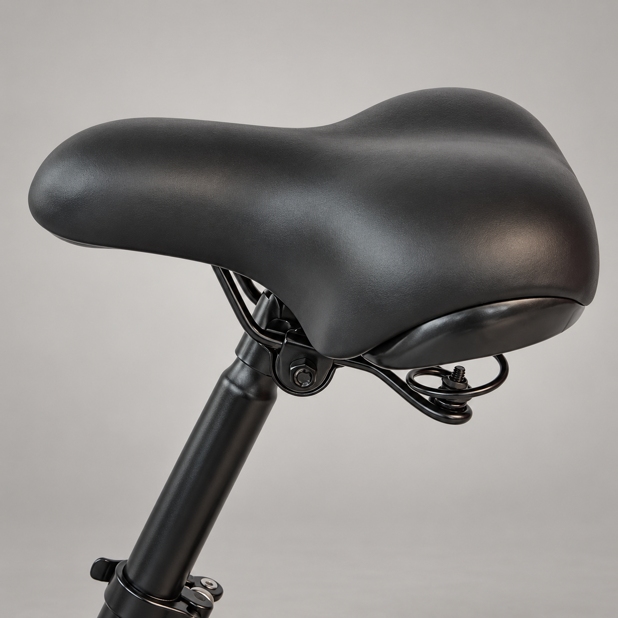 DYU Commuter Ebike saddle and seat post