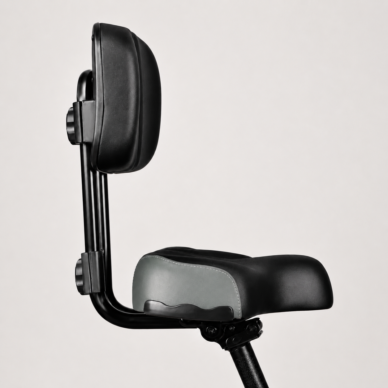 VICTRIP T1 comfort seat and adjustable backrest detail
